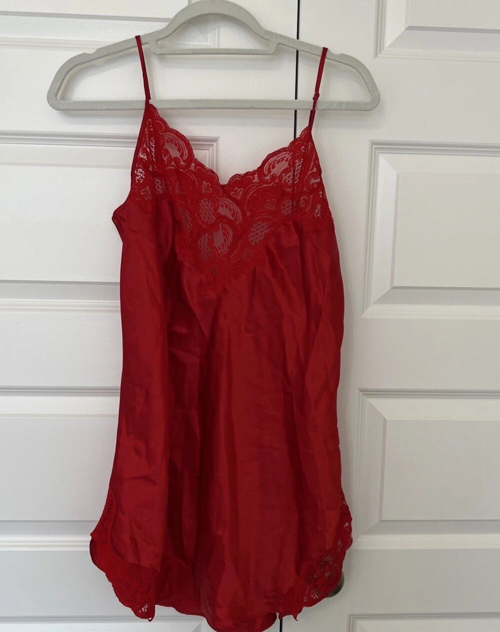 Vtg Y2K 2002 Victoria's secret red lace slip dress medium Gold Label